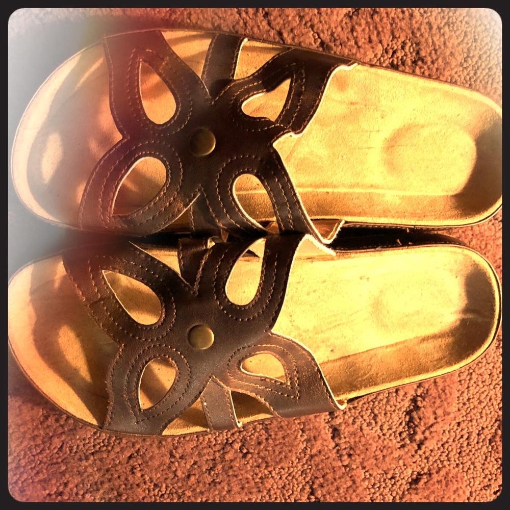 Bronze colored Sandals - Size 9(ish)